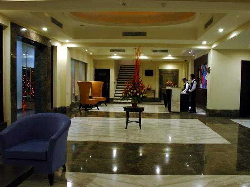 City Heart Sarovar Portico Лудяна Екстериор снимка